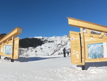 Portique d'entrée sur domaine nordique